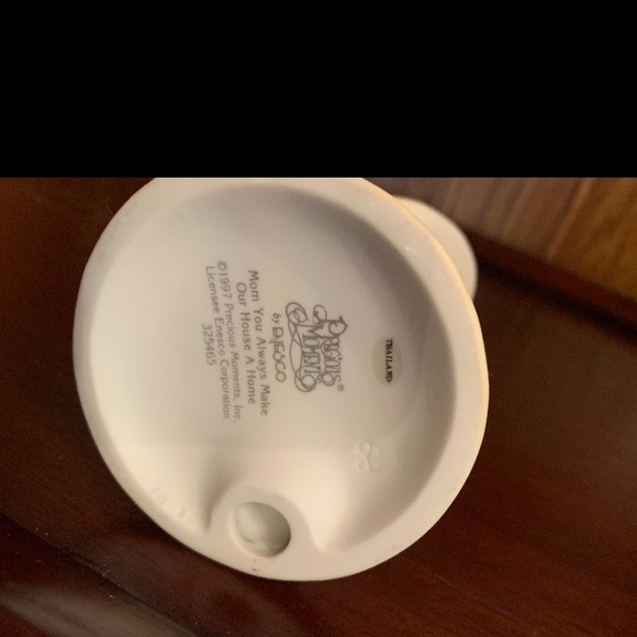 Like new Precious moment statue - Picture 2 of 2